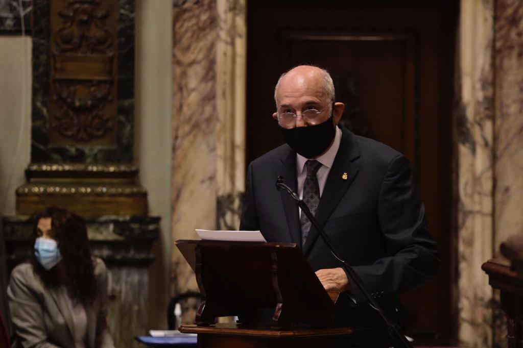 El Dr. Miguel Ángel Sanz Alonso  recibe el «Reconocimiento a toda una vida profesional» por la Fundación del Colegio Oficial de Médicos de Valencia